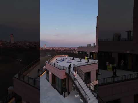 Moonrise at One Park Point